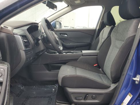 Certified 2023 Nissan Rogue SV image 12