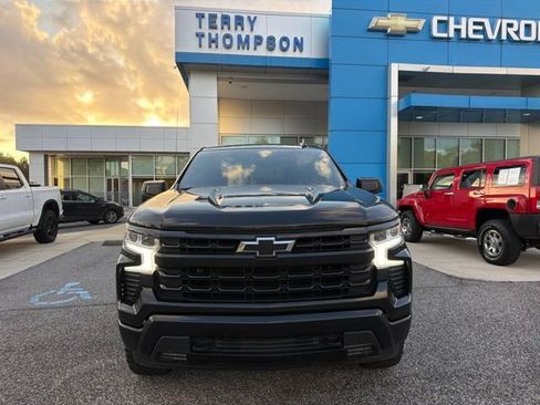 Used 2023 Chevrolet Silverado 1500 RST AWD/4WD image 2