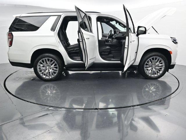 Used 2024 Chevrolet Tahoe RST w/ Luxury Package AWD/4WD image 39