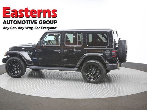 Used 2025 Jeep Wrangler Unlimited Sahara AWD/4WD image 57