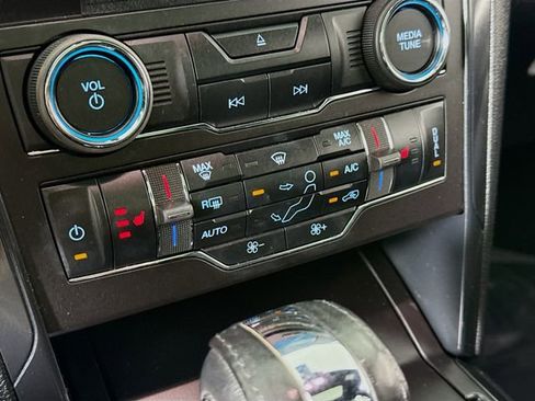 Certified 2018 Ford Explorer XLT w/ Equipment Group 202A image 16