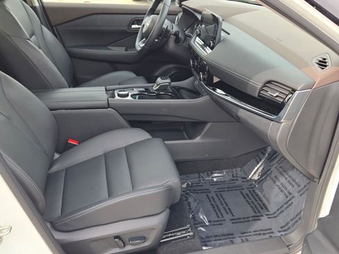Used 2023 Nissan Rogue SL w/ SL Premium Package AWD/4WD image 4