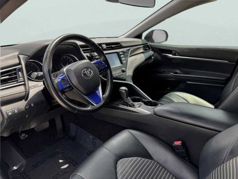 Used 2019 Toyota Camry SE image 16