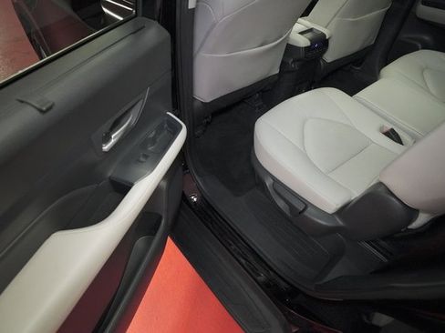 Certified 2024 Toyota Grand Highlander XLE image 13