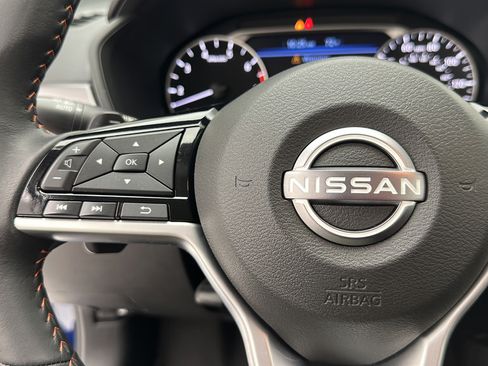 Used 2024 Nissan Altima 2.5 SR AWD/4WD image 17