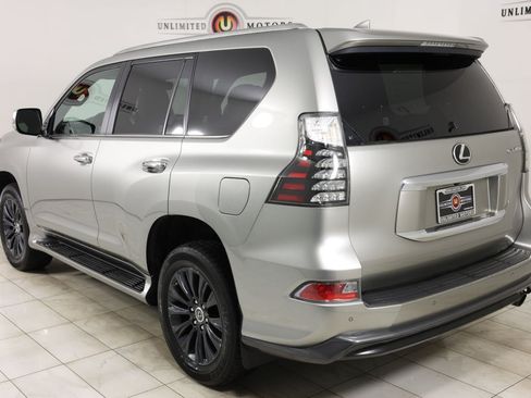 Used 2023 Lexus GX 460 Premium w/ Accessory Package AWD/4WD image 4