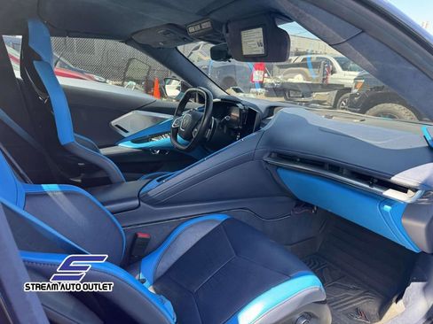 Used 2021 Chevrolet Corvette Stingray Premium Conv w/ Z51 Performance Package image 9