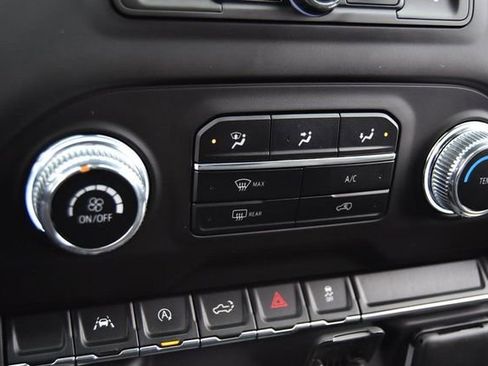 Used 2024 GMC Sierra 1500 Pro w/ Pro Value Package image 15