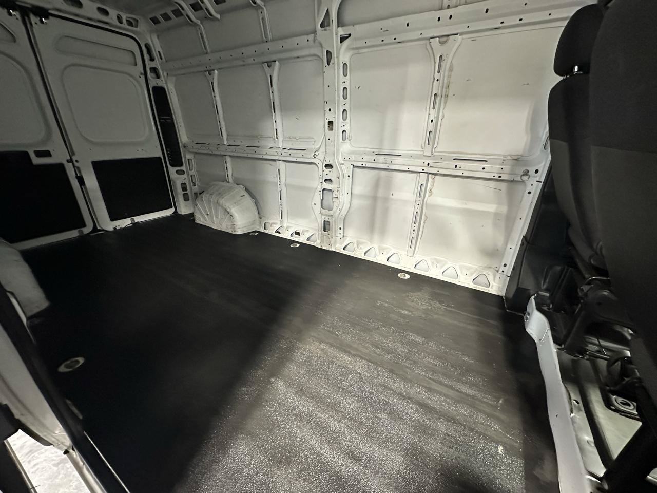 Used 2023 RAM ProMaster 2500 FWD image 13