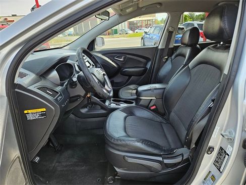 Used 2011 Hyundai Tucson GLS image 10