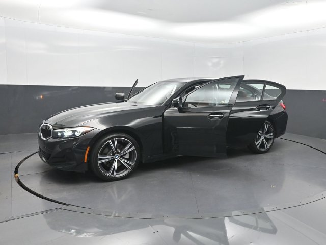 Used 2023 BMW 330i Sedan w/ Premium Package RWD image 30