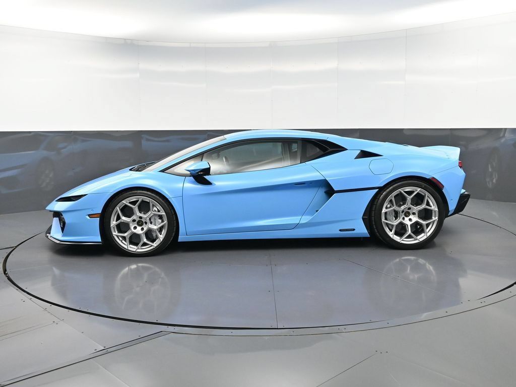 Used 2026 Lamborghini Temerario AWD/4WD image 2