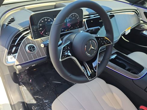 New 2026 Mercedes-Benz E 350 4MATIC Sedan image 16