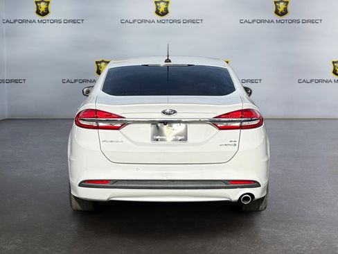 Used 2017 Ford Fusion SE image 4