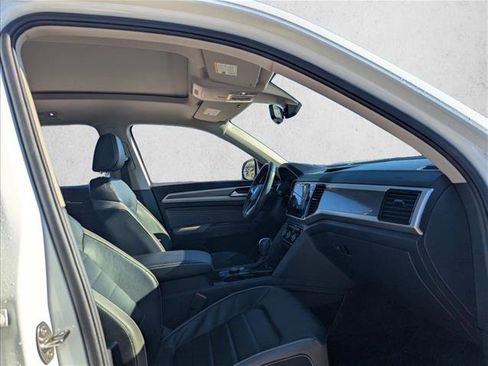 Used 2022 Volkswagen Atlas SEL Premium image 15