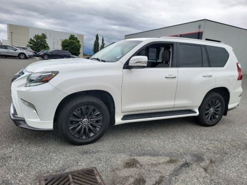 Used 2022 Lexus GX 460 Premium w/ Accessory Package AWD/4WD image 1