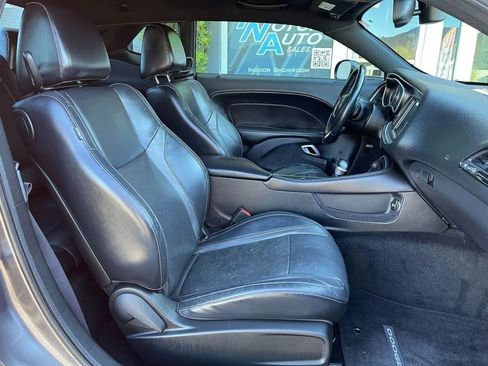 Used 2015 Dodge Challenger SXT Plus image 20
