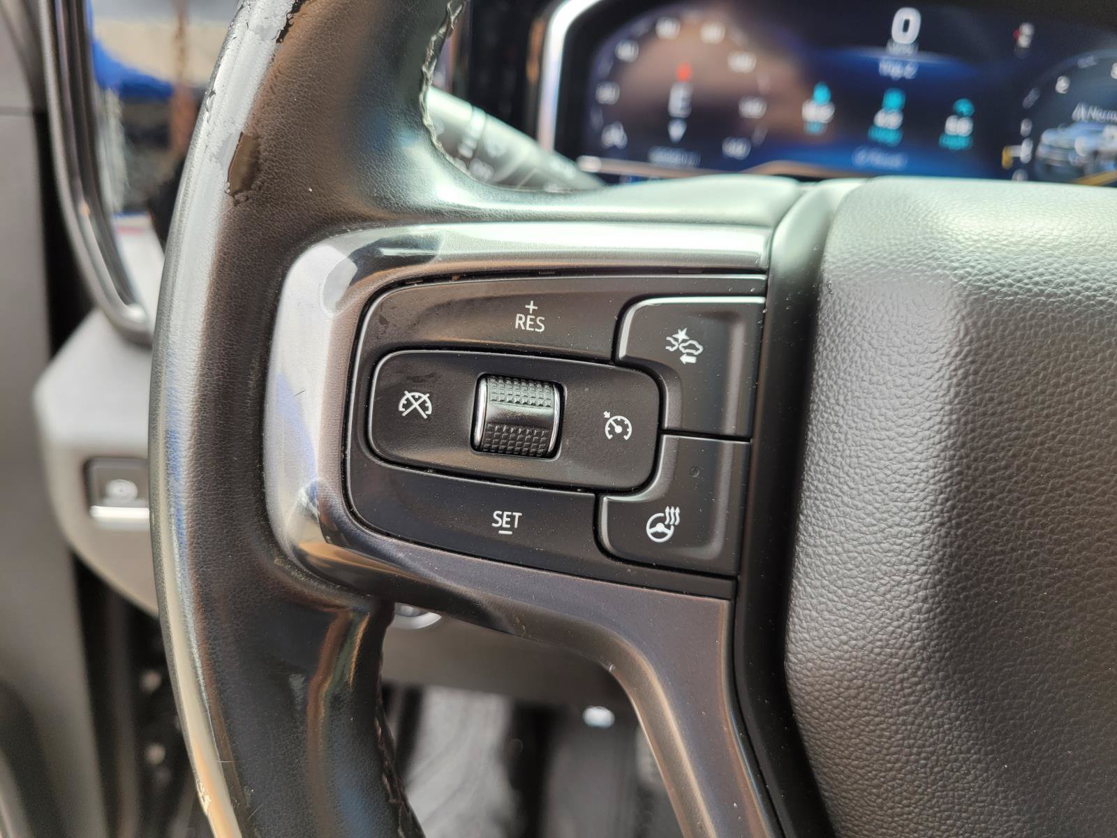 Used 2025 Chevrolet Silverado 2500 ZR2 w/ Technology Package AWD/4WD image 34