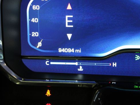 Used 2022 Chevrolet Silverado 1500 RST RWD image 39