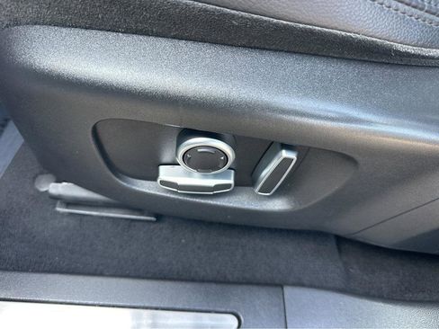 Used 2021 Land Rover Range Rover Evoque R-Dynamic SE image 31