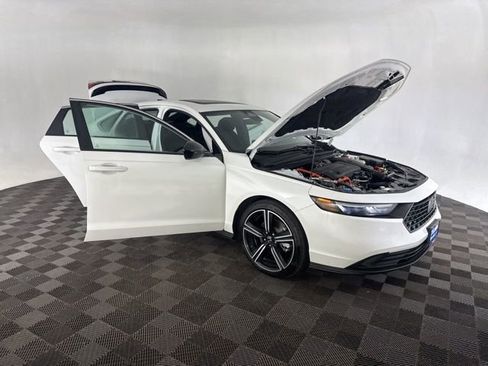 Used 2025 Honda Accord Sport image 17