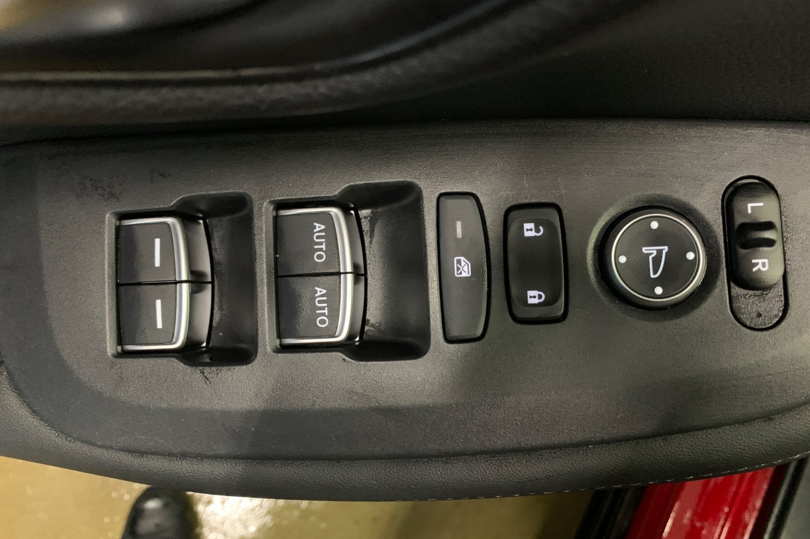 Used 2024 Honda HR-V EX-L image 14