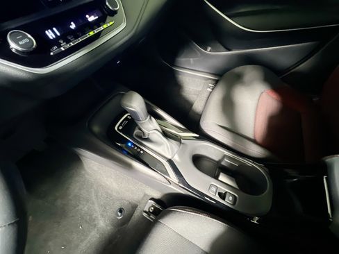 Used 2025 Toyota Corolla SE image 26