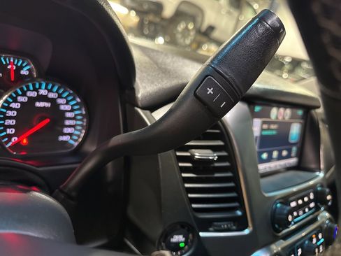 Used 2015 Chevrolet Suburban LTZ image 21