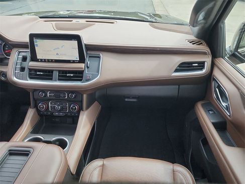 Used 2021 Chevrolet Suburban High Country w/ Premium Package image 30