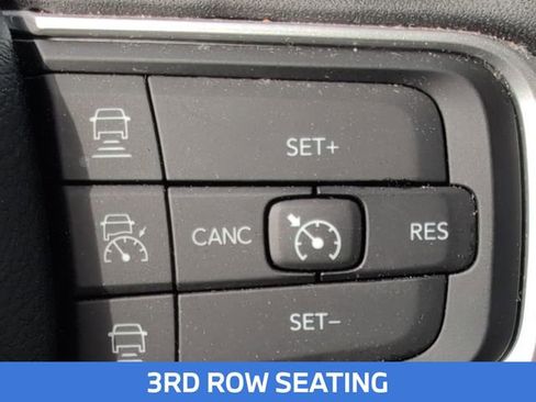 Used 2024 Jeep Wagoneer Series III image 20