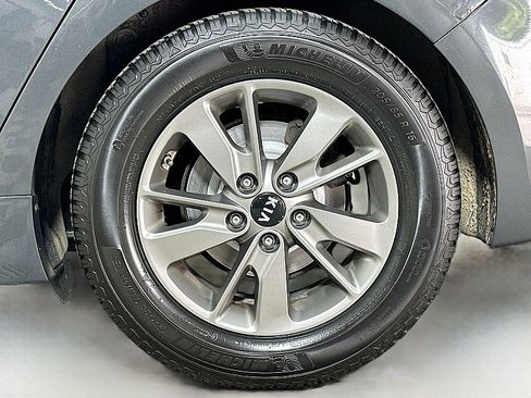 Used 2016 Kia Optima LX image 28