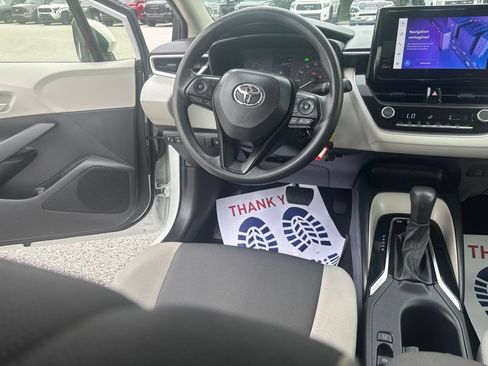 Used 2023 Toyota Corolla LE FWD image 38