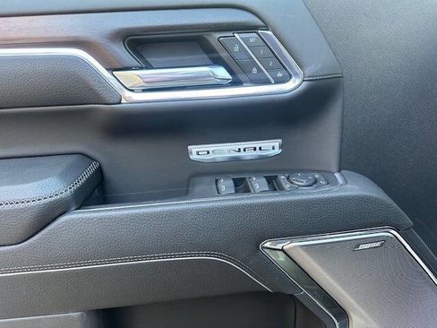 Used 2024 GMC Sierra 1500 Denali w/ Denali Reserve Package image 10