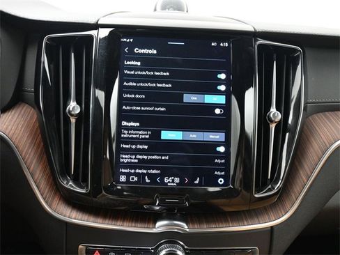 Used 2023 Volvo XC60 B5 Ultimate w/ Protection Package Premier image 18