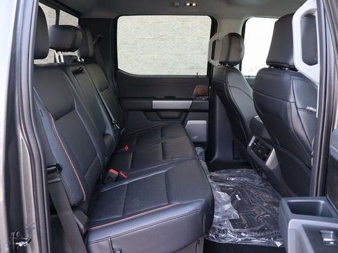 New 2026 Ford F250 Lariat w/ Black Appearance Package image 36