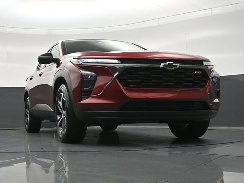 Used 2025 Chevrolet Trax RS FWD image 29