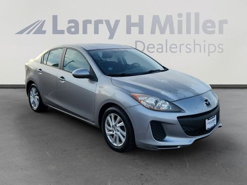 Used 2012 MAZDA MAZDA3 i Touring image 8