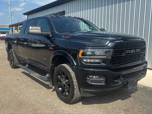 Used 2021 RAM 3500 Limited AWD/4WD image 3