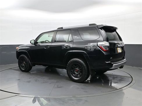 Used 2018 Toyota 4Runner TRD Off-Road Premium image 7