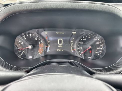 Used 2025 Jeep Compass Trailhawk AWD/4WD image 12