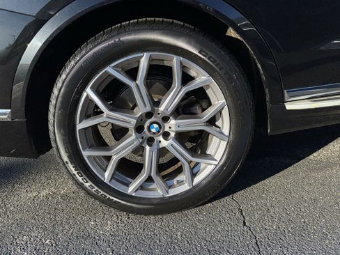 Used 2023 BMW X7 xDrive40i w/ Premium Package image 31