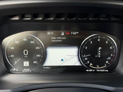 Used 2021 Volvo XC90 T6 Momentum AWD/4WD image 25