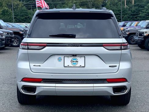 Certified 2025 Jeep Grand Cherokee Summit AWD/4WD image 4