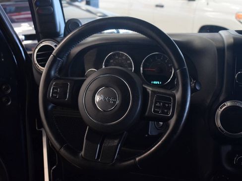 Used 2013 Jeep Wrangler Rubicon w/ PWR Convenience Group AWD/4WD image 39