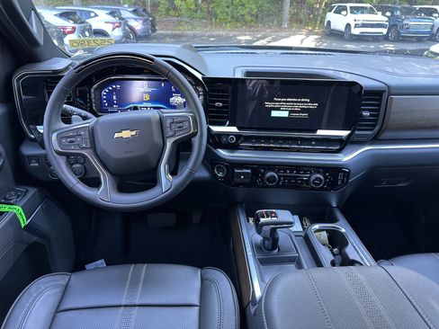 New 2025 Chevrolet Silverado 1500 High Country AWD/4WD image 20