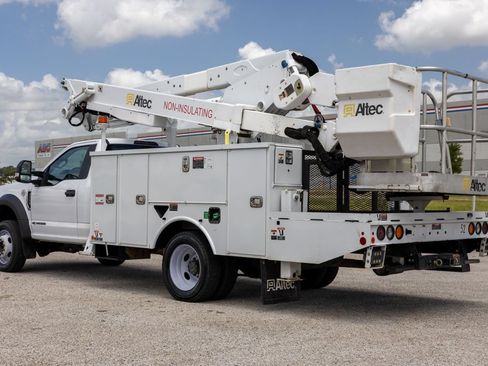 Used 2019 Ford F550 2WD Regular Cab Super Duty image 5