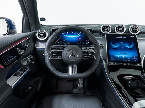 New 2026 Mercedes-Benz GLC 300 300 4MATIC image 17