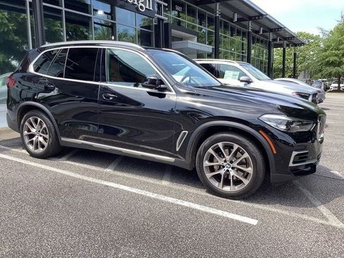 Used 2022 BMW X5 xDrive40i w/ Premium Package AWD/4WD image 2
