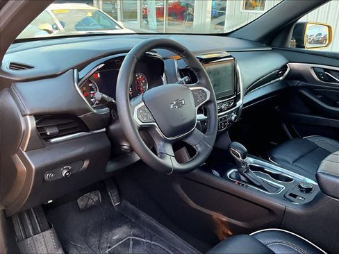 Used 2023 Chevrolet Traverse Premier w/ Redline Edition image 8