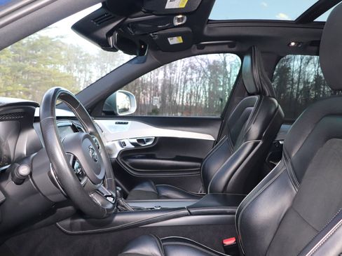 Used 2019 Volvo XC90 T6 R-Design w/ Advanced Package image 15